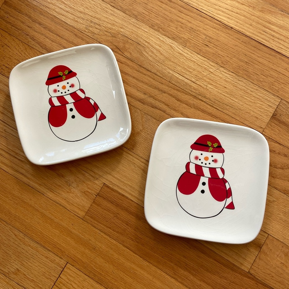 NANTUCKET HOME FOR HOLIDAY SNOWMAN PLATES / set of 2